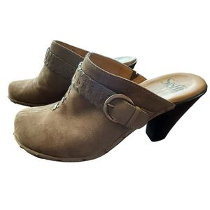 Softt Tan Leather Mules (Clogs) - 8.5 M